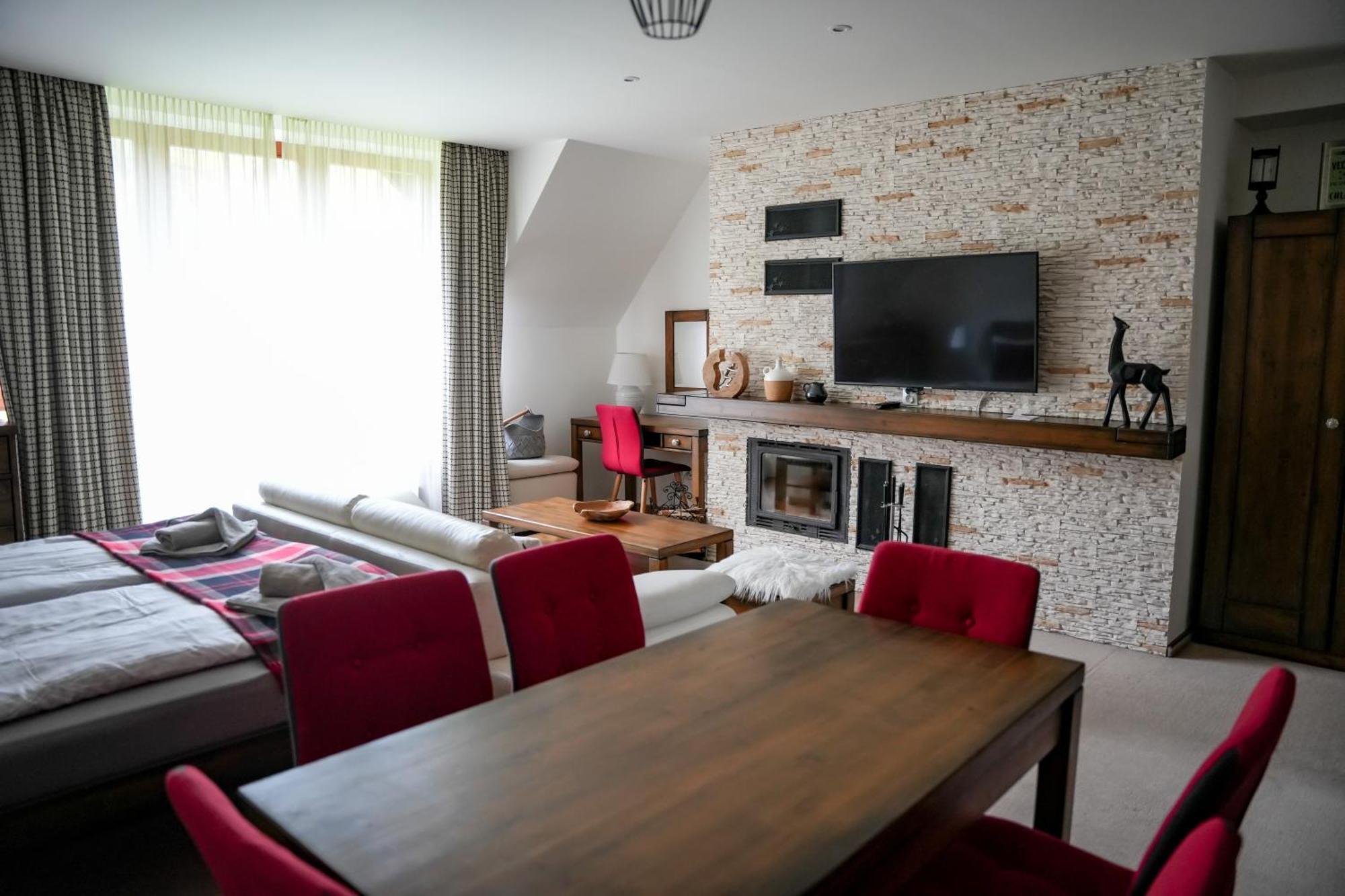 Family Apartment In Tatranska Lomnica Exterior photo
